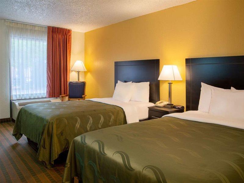 Quality Inn At Arlington Highlands Eksteriør bilde