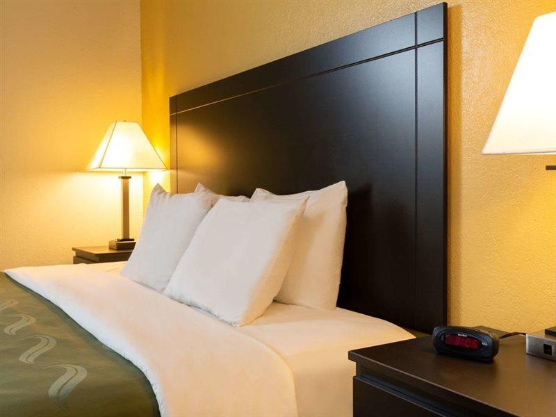 Quality Inn At Arlington Highlands Eksteriør bilde