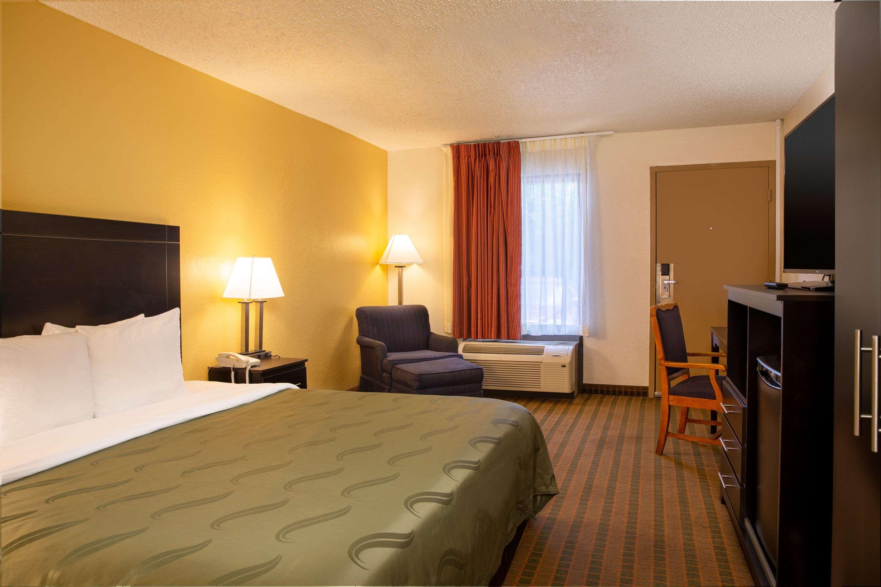 Quality Inn At Arlington Highlands Eksteriør bilde