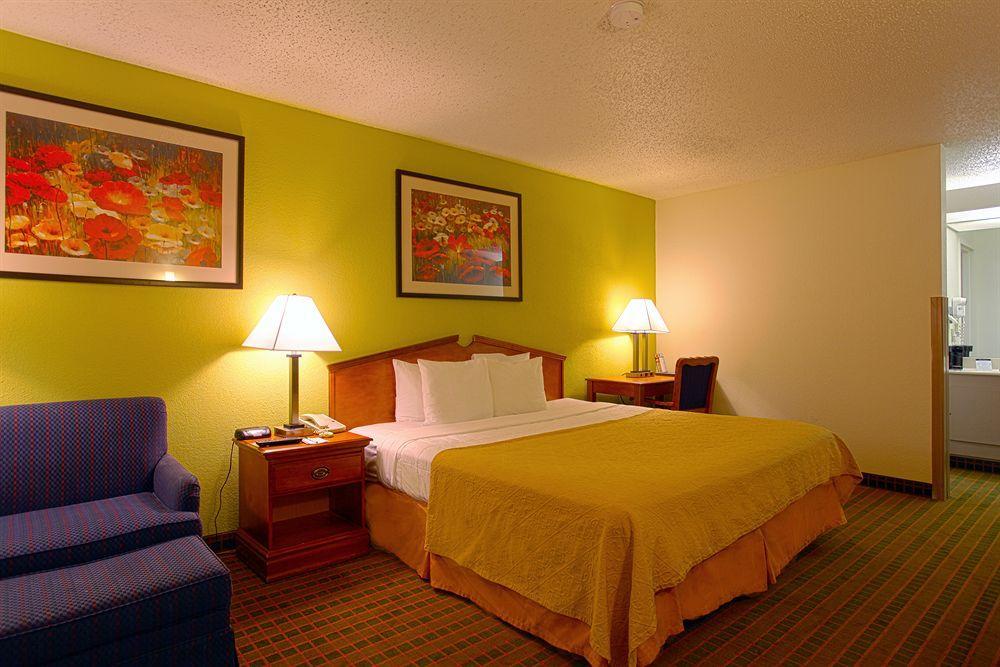 Quality Inn At Arlington Highlands Eksteriør bilde