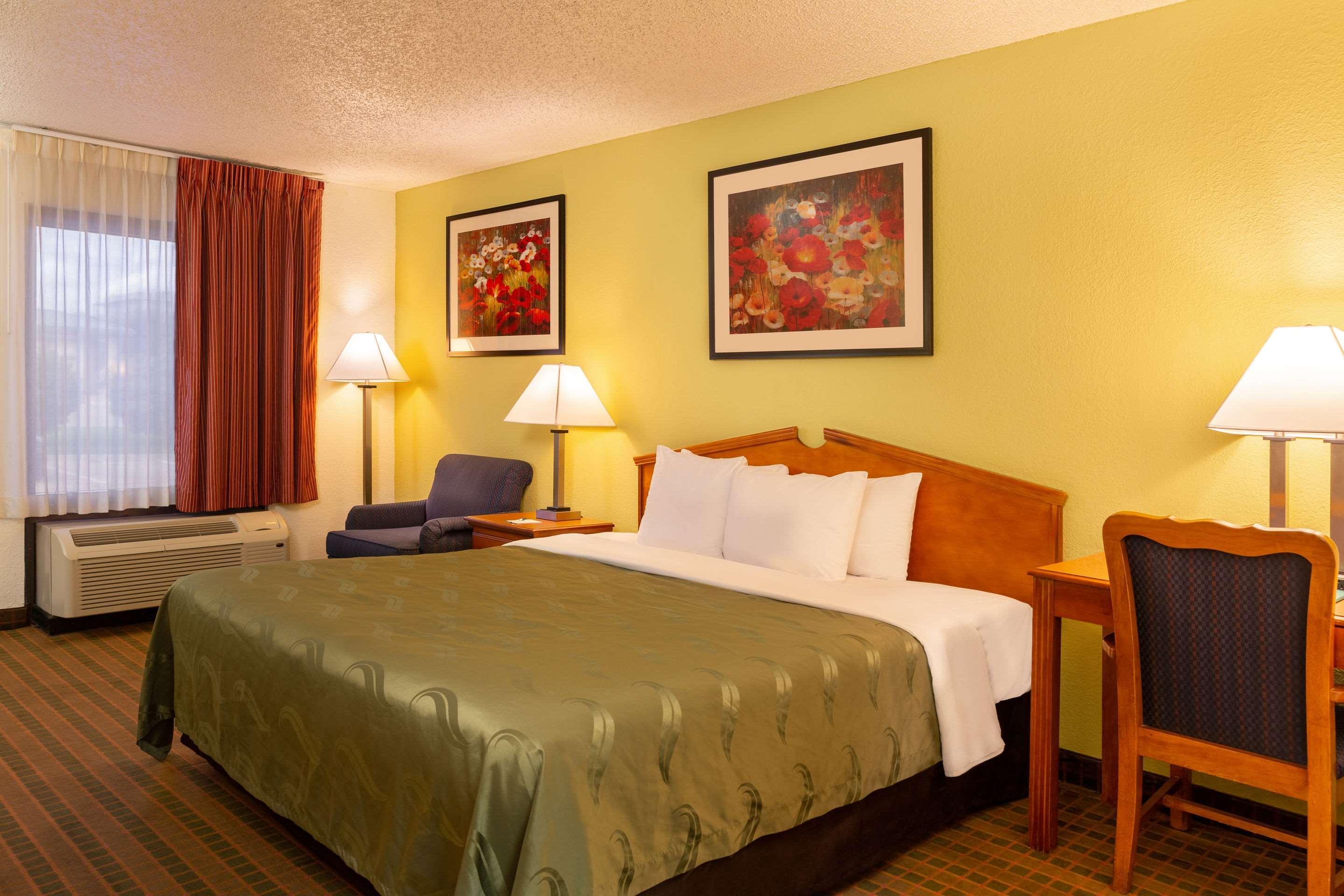 Quality Inn At Arlington Highlands Eksteriør bilde