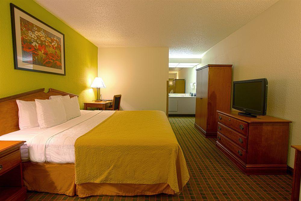 Quality Inn At Arlington Highlands Eksteriør bilde