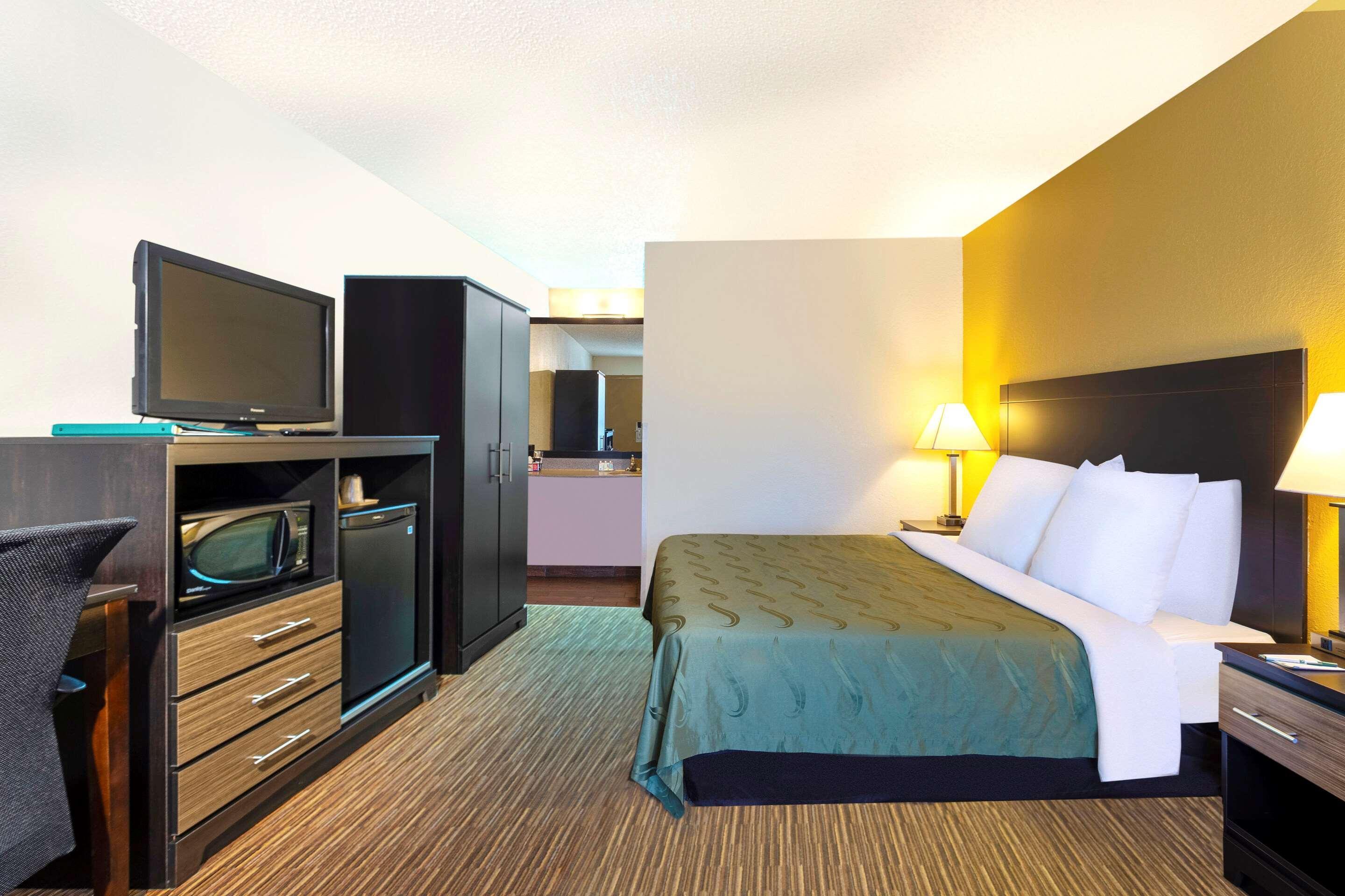 Quality Inn At Arlington Highlands Eksteriør bilde