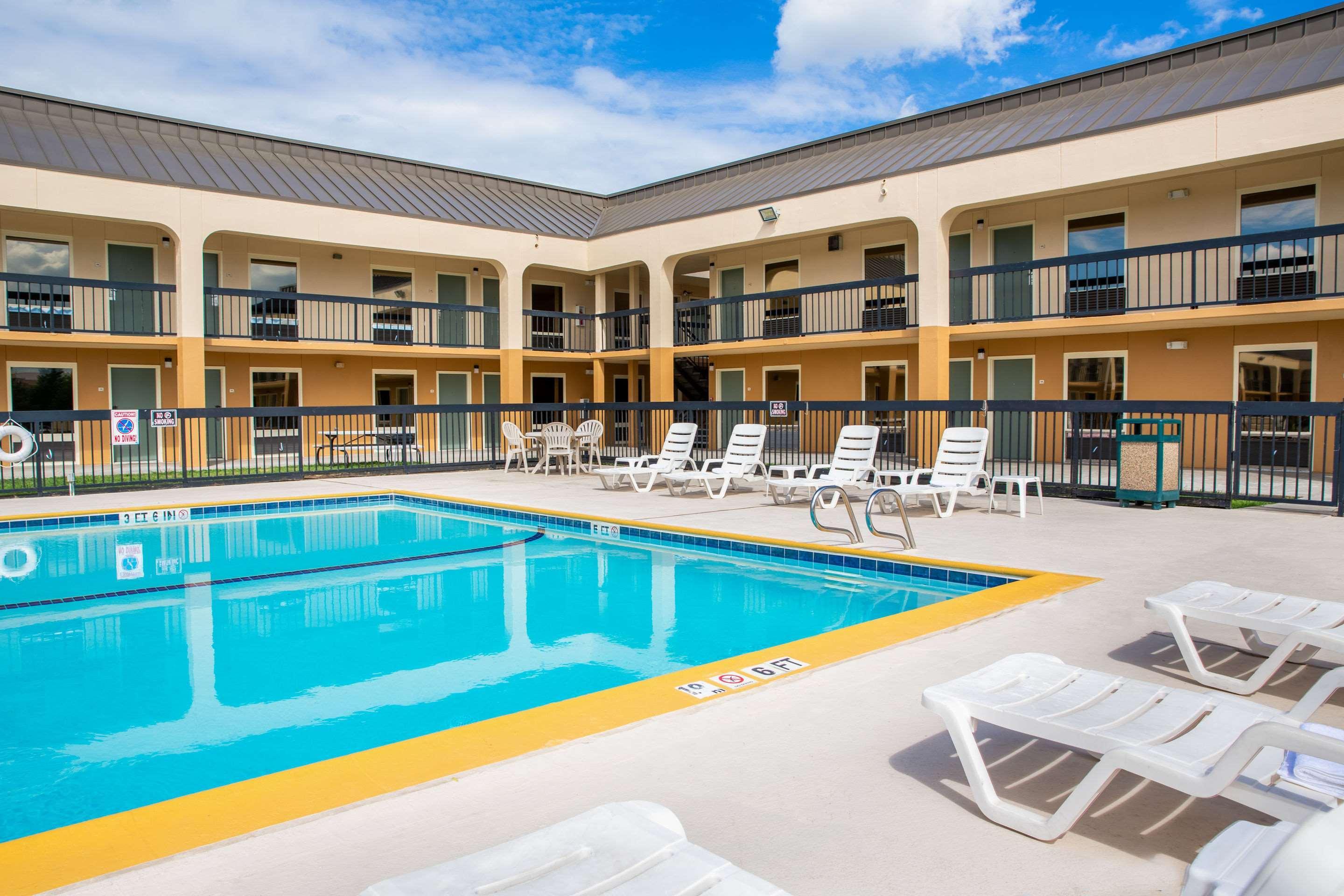Quality Inn At Arlington Highlands Eksteriør bilde