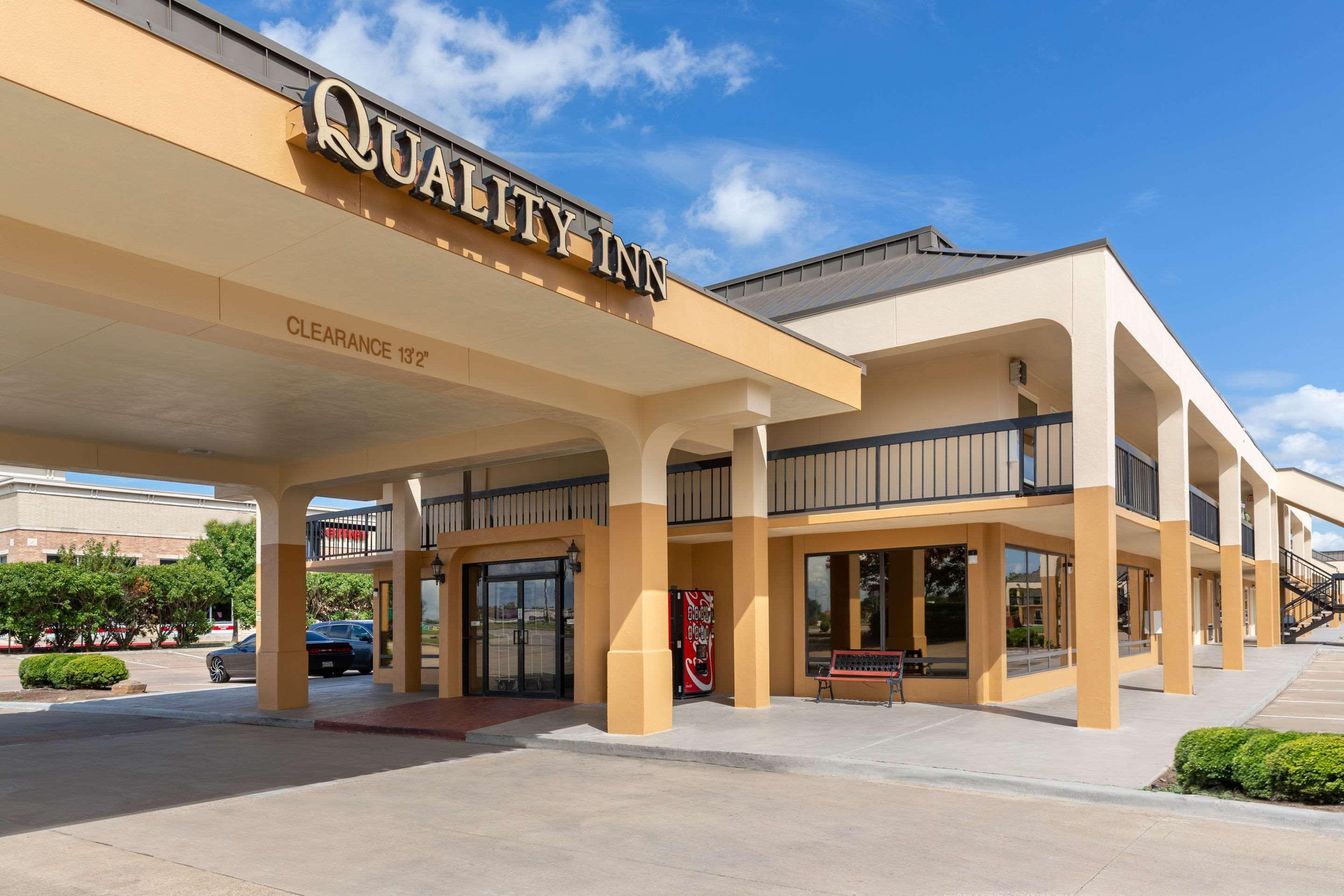 Quality Inn At Arlington Highlands Eksteriør bilde