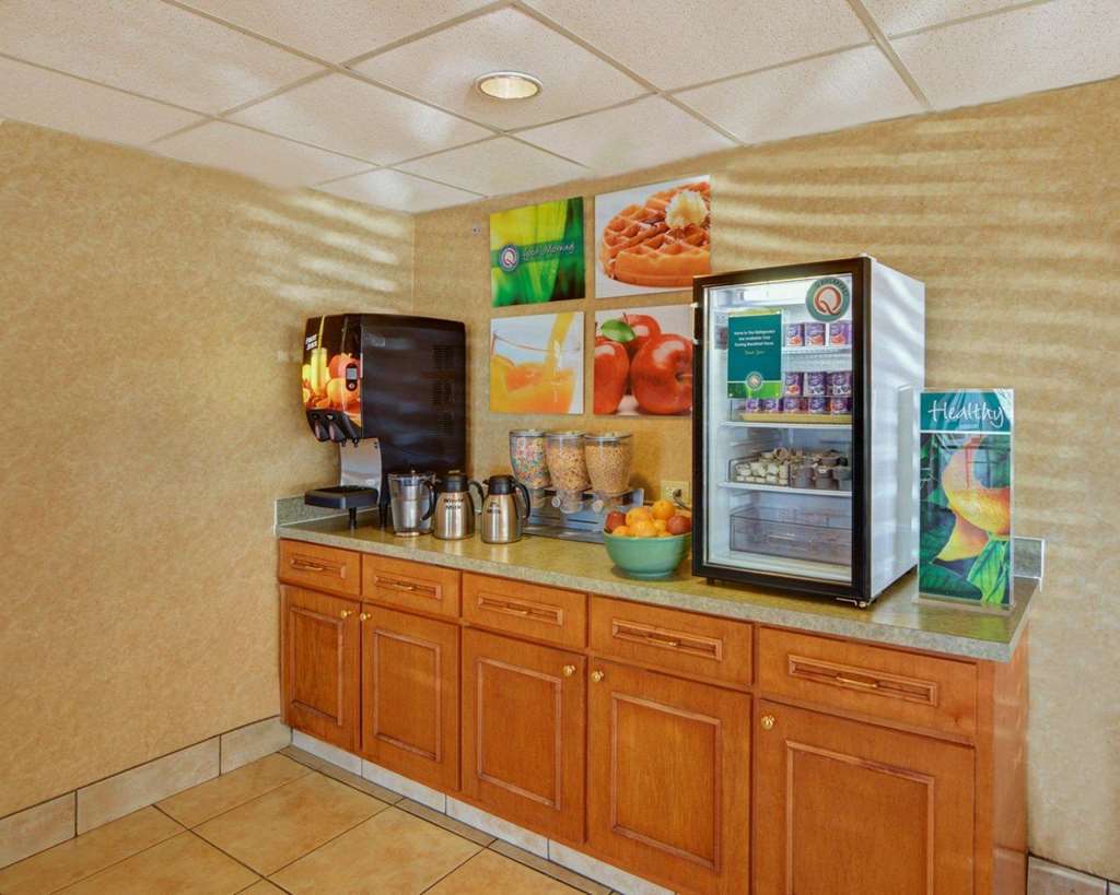 Quality Inn At Arlington Highlands Restaurant bilde