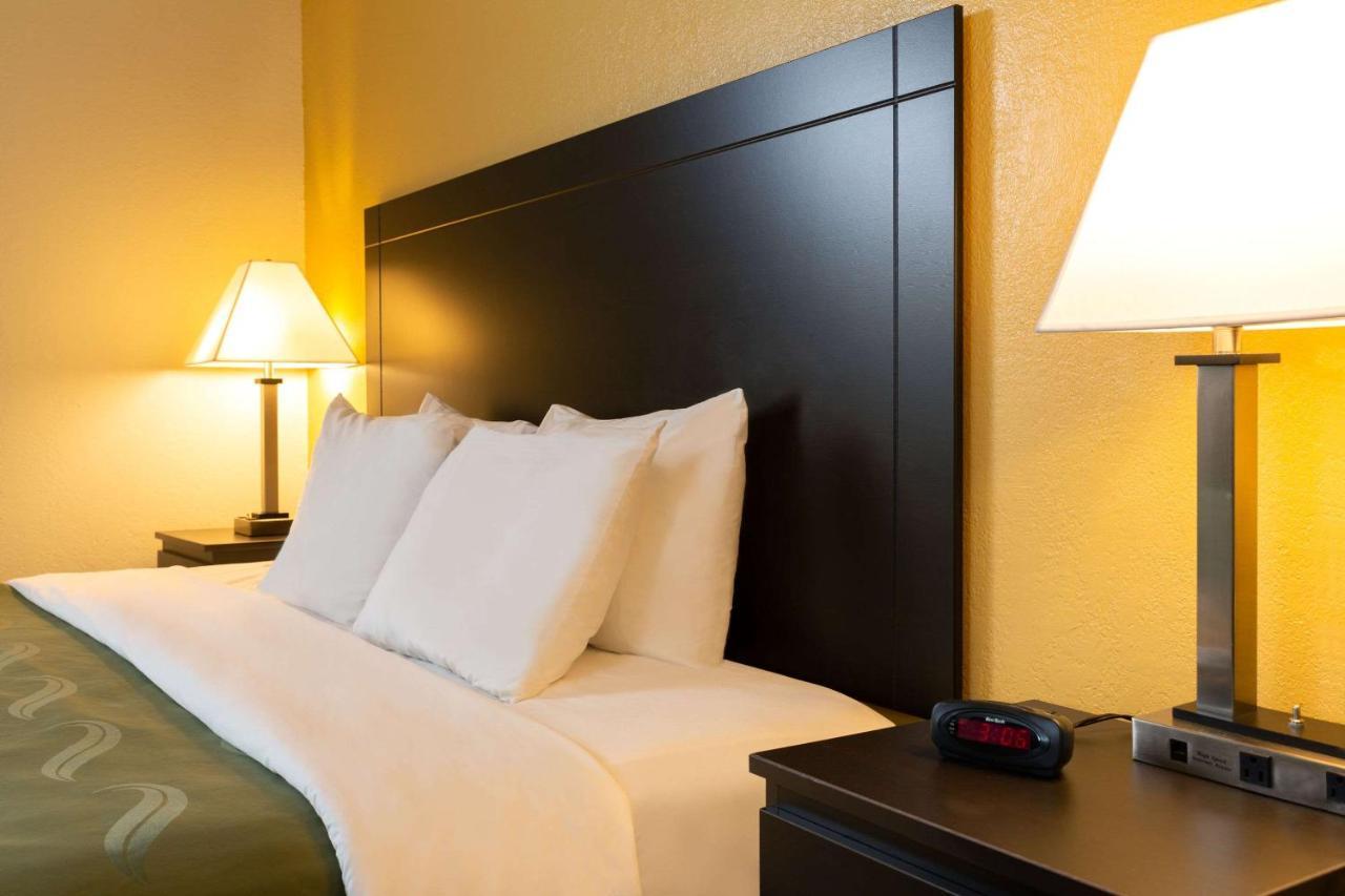 Quality Inn At Arlington Highlands Eksteriør bilde
